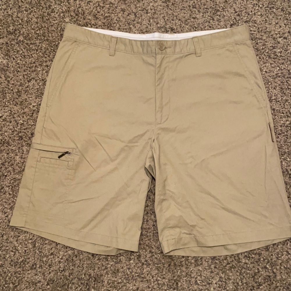 Greg Norman for Tasso Elba five iron shorts in size 38